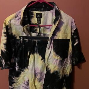 H&M Tie dye Summer suit button up shirt w/ shorts! Size Medium Shirt Shorts Set